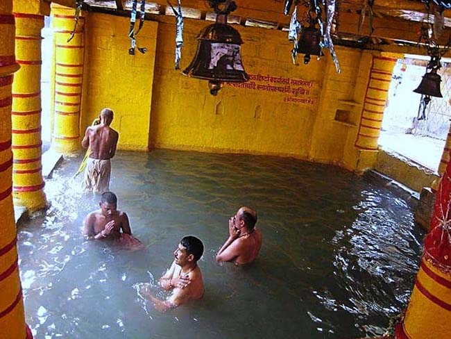 Tapt Kund Badrinath