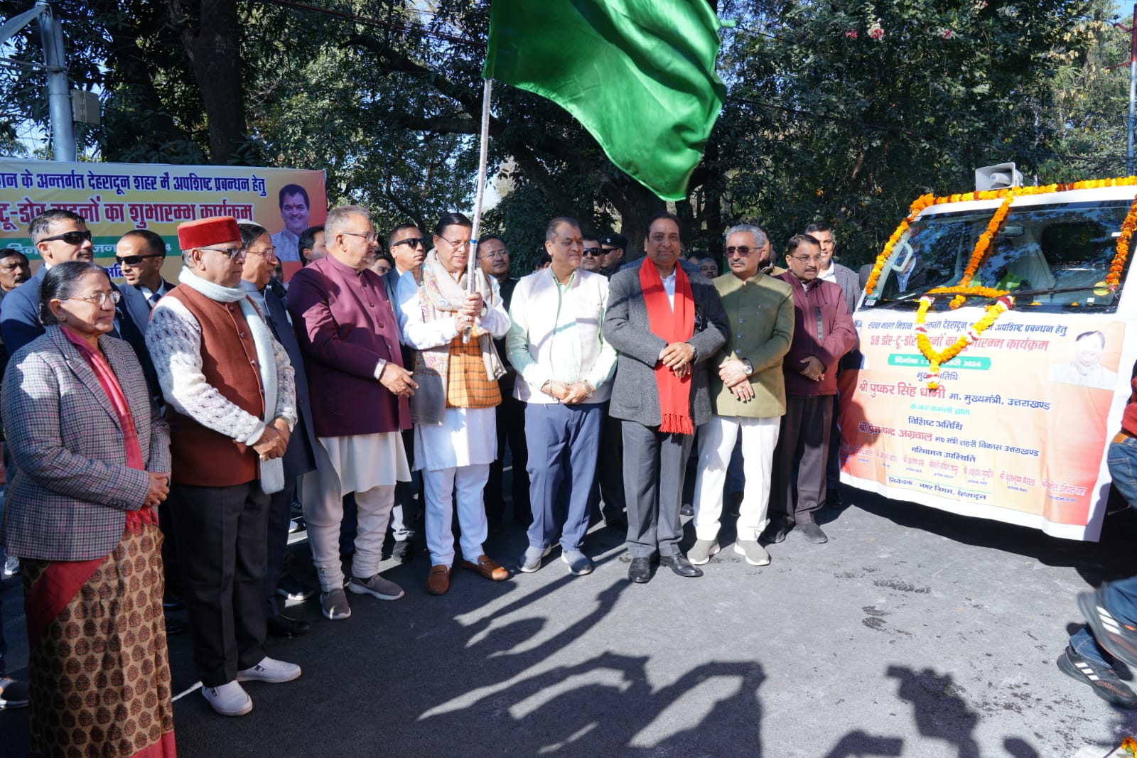 Flag off of 58 door-to-door vehicles to beautify Doon