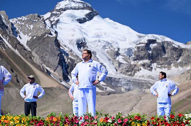 Yoga diwas 2024- सुख और शांति की प्राप्ति में योग की बड़ी भूमिका मुख्यमंत्री