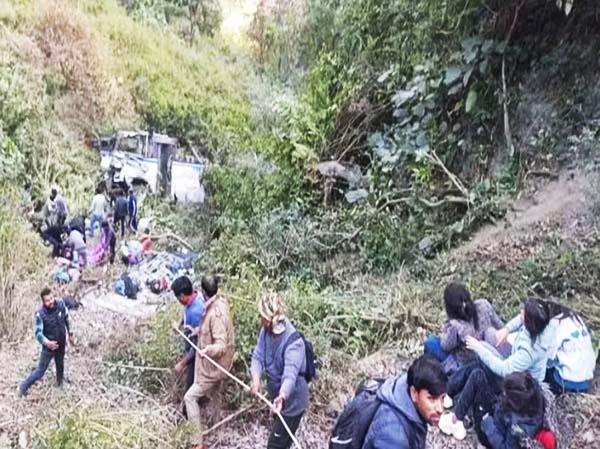 Bhimtal Bus Accident- अल्मोड़ा से हल्द्वानी जा रही बस खाई में गिरी, तीन की मौत