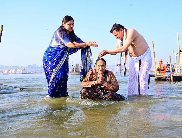 CM Dhami in Mahakumbh