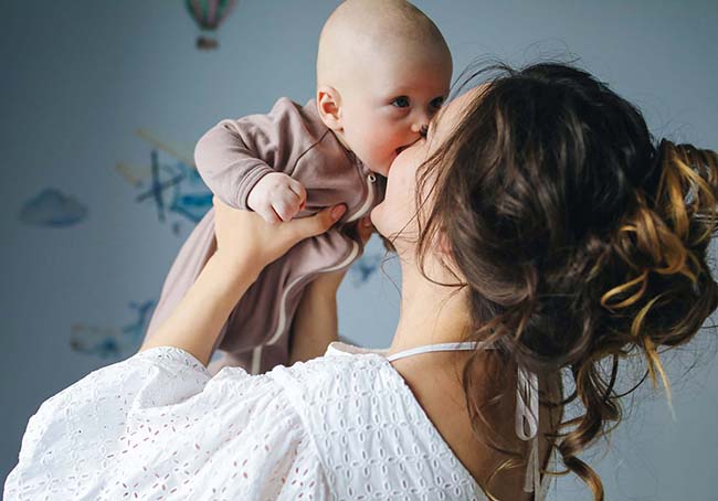 New Mother Challenge’s- मां बनने के बाद क्यों बुझने लगती हैं महिलाएं ? रिसर्च में खुलासा