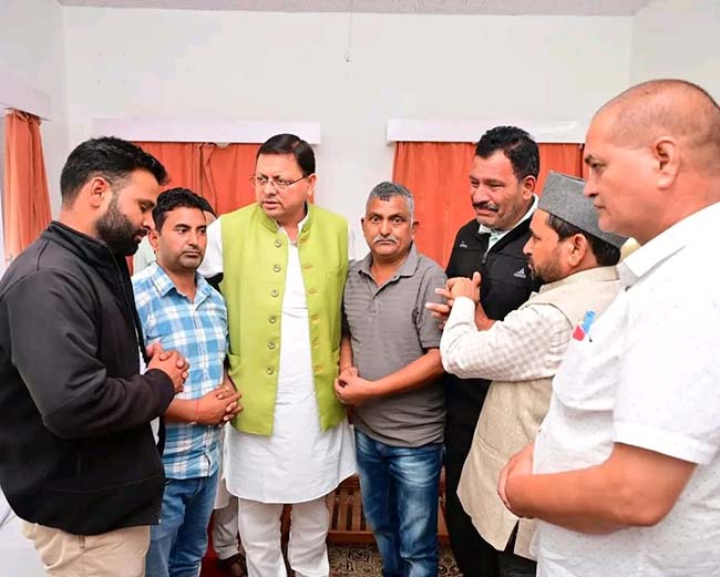 Dharali News- धराली आपदा में मातम, मुख्यमंत्री ने पीड़ितों से की मुलाकात